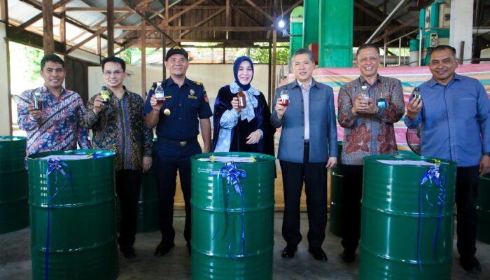 Nilam Aceh Tembus Pasar Eropa, Wali Kota Lepas Ekspor Ke Perancis