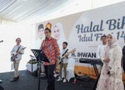 Bawakan Lagu Wali, Rico Waas Dapat Aplaus Meriah Di Halalbihalal Rumah Wakil Ketua DPRD Sumut