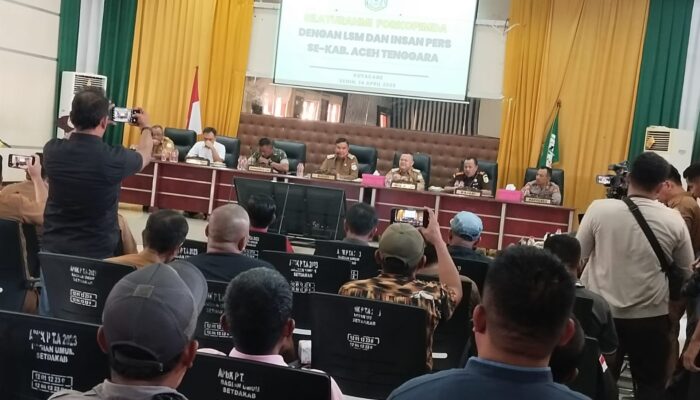 Bupati Salim Fakhry Ajak Wartawan Dan LSM Bangun Agara