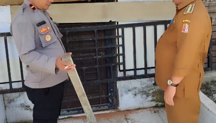 Muspika Seunagan Timur Buka Segel Kantor Kades Blang Preh