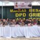Ketua DPD GRIB Jaya Sumut, Samsil Tarigan, beserta pengurus di jajarannya, menyampaikan dukungan terhadap UU TNI. (Waspada/Ria Hamdani)