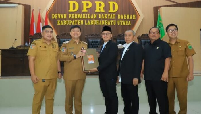 Bupati Labura Sampaikan LKPJ Tahun 2024