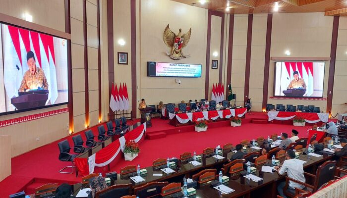 Hujan Instrupsi Di Paripurna Keputusan Rancangan Peraturan Tatib