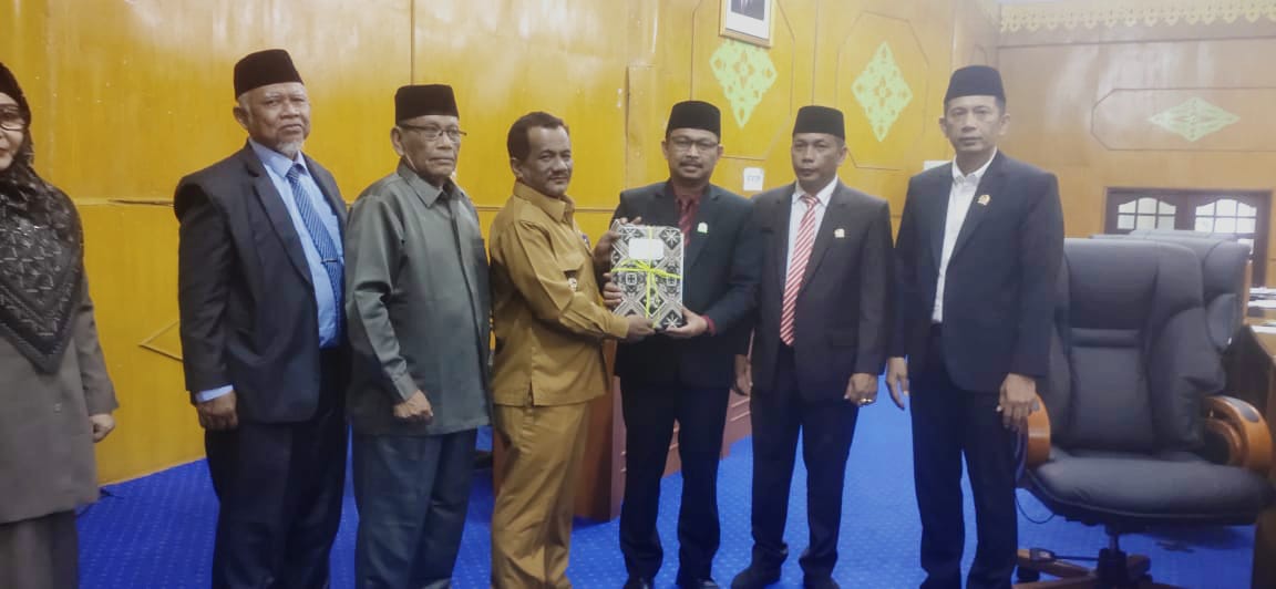 DPRK Aceh Tamiang Bahas LKPJ Tahun 2024 DPRK Aceh Tamiang Bahas LKPJ Tahun 2024