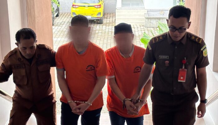 Kejari Bireuen Terima Dua Tersangka Perdagangan Orang