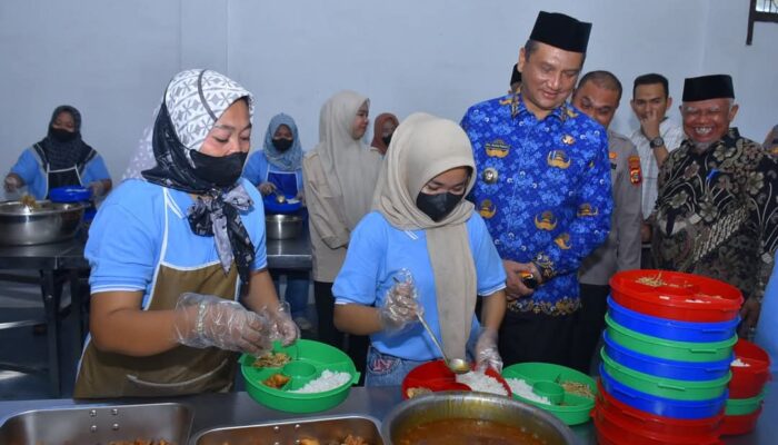 Bupati Aceh Tamiang Kunjungi Dapur MBG