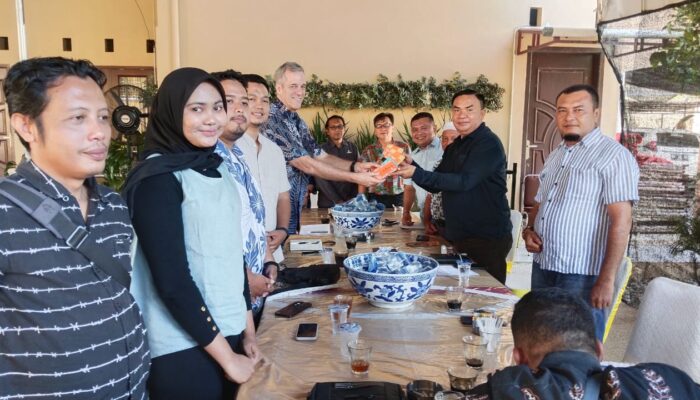 Tingkatkan Ekonomi Petani, Bupati Agara Terima Audiensi LASR