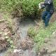 Anggota Koti PP Kabupaten Batubara saat mengecek adanya dugaan limbah pabrik ubi UD MJ.Waspada/Ist