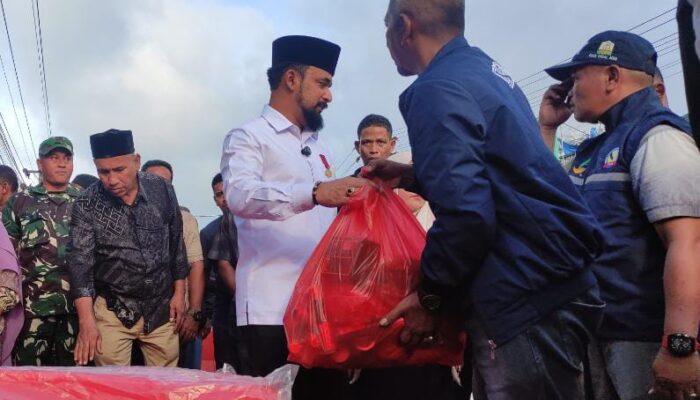 Bupati Serahkan Bantuan Masa Panik, Satu Korban Terluka Dirawat