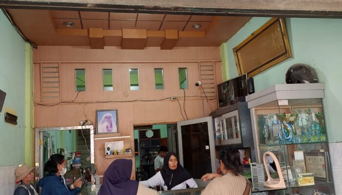 Harga Emas Meroket Hingga Rp1.985.000 Per Gram