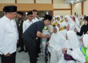 Tepung Tawari 2.635 Calon Jamaah Haji, Rico Waas Titipkan Pesan Jaga Kesehatan Dan Doakan Kota Medan