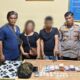 Kedua tersangka BVS dan EJF beserta barang bukti saat diamankan di Satres Narkoba Poltes Simalungun.(Waspada/ist).