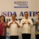 Kepala Dinas Perhubungan, Dr. Agustinus Panjaitan, yang mewakili Gubernur Sumut Muhammad Bobby Afif Nasution, berfoto bersama usai pembukaan Musyawarah Daerah (Musda) Asosiasi Travel Agent Indonesia (Astindo) DPD Sumut di Hotel Arya Duta Medan, Rabu (23/4/2025). Waspada/ist