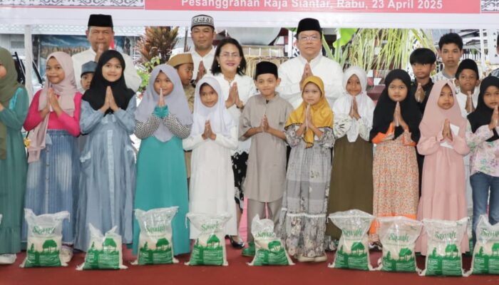 Wali Kota P.Siantar Santuni Anak Yatim