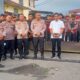 KAPOLRES Dairi AKBP Faisal Pratomo didampingi Wakapolres dan Kasat Reskrim saat menerima masa Aliansi Suku Pakpak Silima Suak di Mapolres Dairi Rabu (23/4).Waspada/Kartolo Munte
