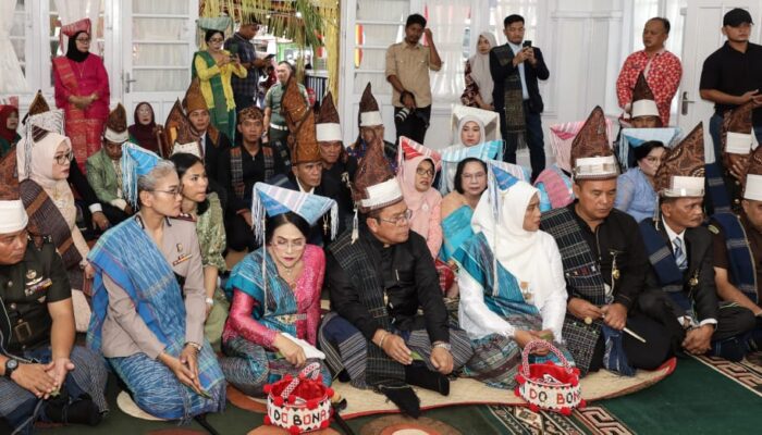 Wali Kota P.Siantar Beri Perhatian Pada Ahli Waris Raja Sangnaualuh Damanik