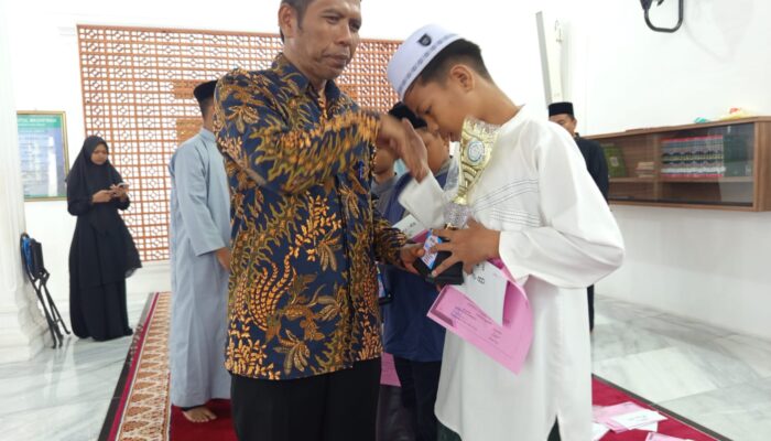 Camat Peukan Bada Motivasi Santri Pada Penutupan Faspeda-I