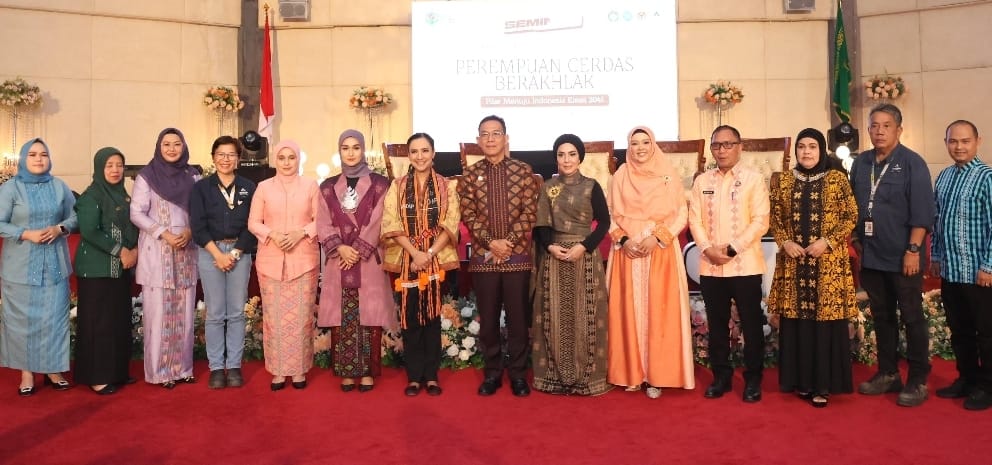 Bupati Tapsel Buka Peluang Top Leader Bagi PNS Perempuan