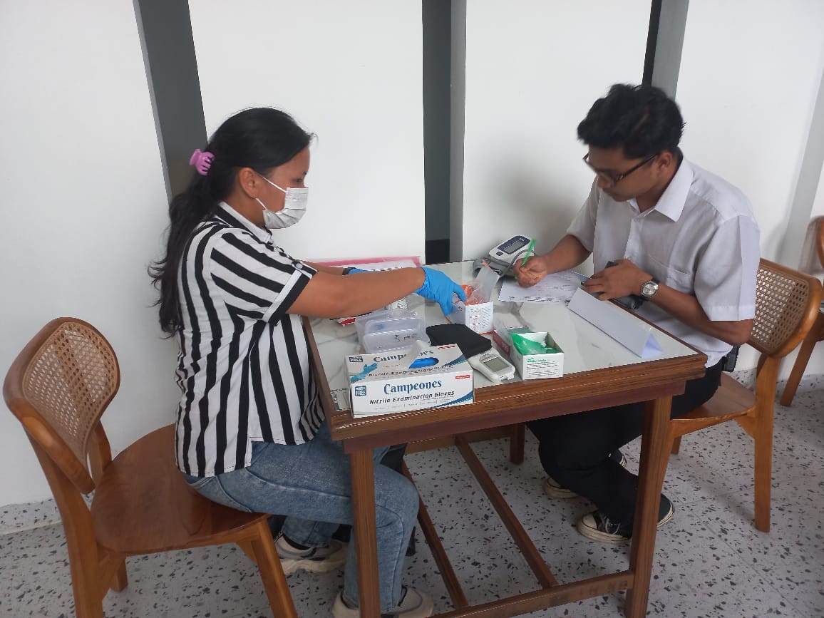Queen Parrona Hotel Siborong-borong Gelar Donor Darah Dan Senam Bersama