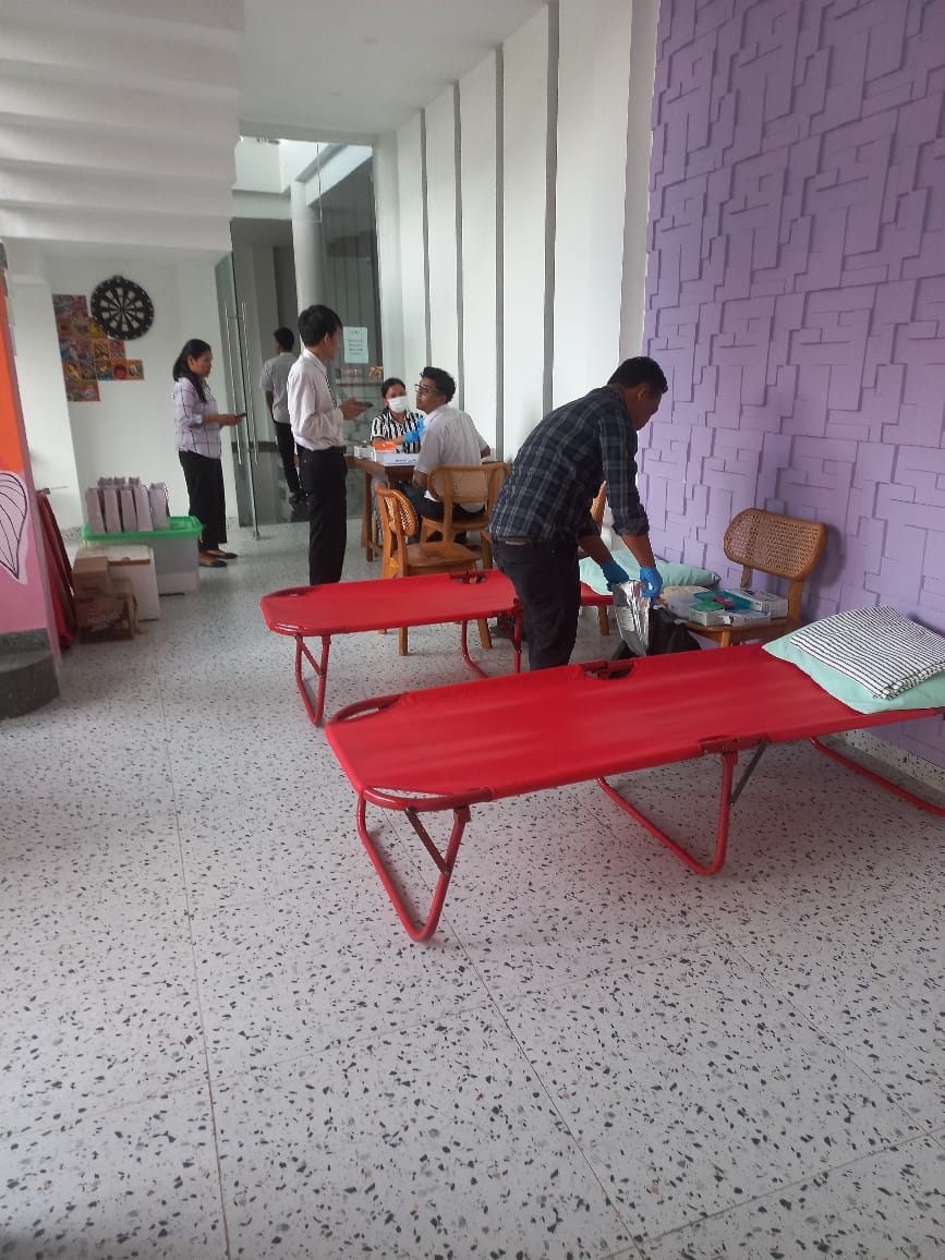 Queen Parrona Hotel Siborong-borong Gelar Donor Darah Dan Senam Bersama