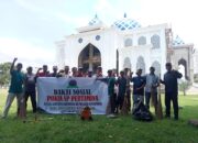 Pokja Simpang Pertamina Bersihkan Masjid