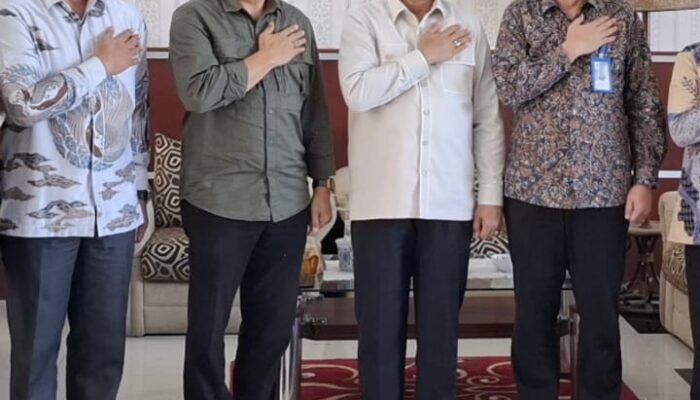 Asrama Haji Medan Siap Terima Calhaj Perumda Tirtanadi,  Serahkan 8.328 Handuk Untuk Jamaah