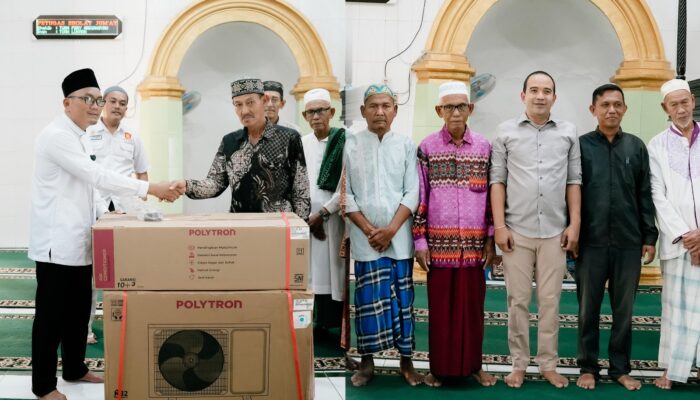Peduli Kenyamanan Jamaah Masjid Kesultanan Serdang, Zakky Shahri Berikan Bantuan AC
