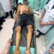 Pelaku Curanmor saat mendapatkan perawatan. (Waspada/ist)