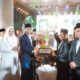 Wali Kota Medan Rico Tri Putra Bayu Waas menyerahkan Piala Bergilir kepada Camat Medan Selayang yang meraih Juara Umum usai menutup secara resmi Musabaqah Tilawatil Quran (MTQ) ke-58 Kota Medan Tahun 2025, Sabtu (26/4/2025). Waspada/ist