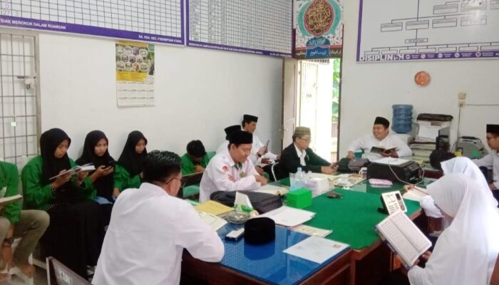KUA Padangsidimpuan Utara Awali Kerja Dengan Baca Al-Quran