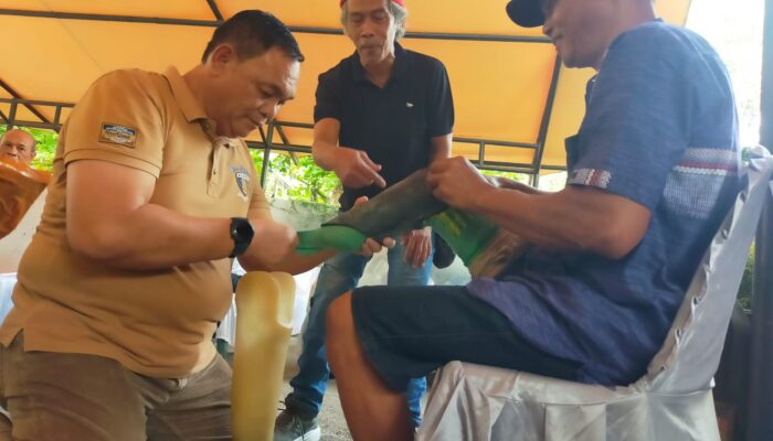 M Dahnil Ginting Bersama Universitas Panca Budi Medan Bagikan 1000 Kaki Palsu