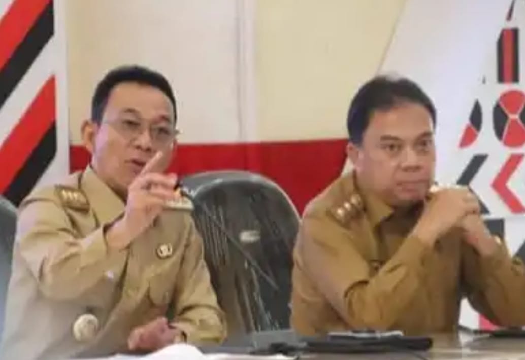 Bupati Tapsel Gus Irawan Pasaribu copot tiga pejabat yang melakukan tindakan indisipliner. (waspada.id/Ist)