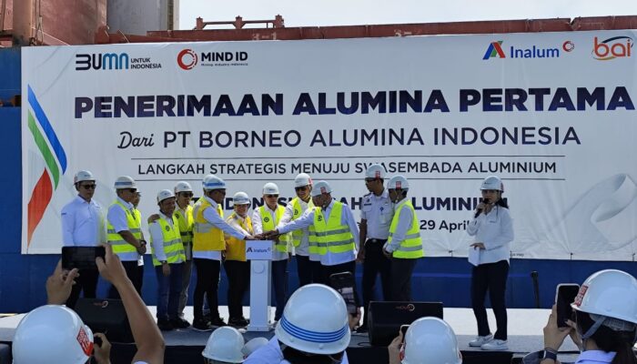 21.467 MT Alumina Pertama Mempawah Turun Di Inalum Kuala Tanjung