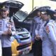 Kapolres AKBP Sah Udur Togi Marito Sitinjak (kanan) bersama pejabat utama Polres melakukan pengecekan terhadap Almatsus dan Randis Sat Samapta di markas Sat Samapta , Selasa (29/4) agar siap digunakan.(Waspada-Ist)