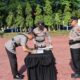 Kapolres Aceh Tamiang AKBP Muliadi, SH, MH memimpin Sertijab pejabat utama Mapolres dan empat Kapolsek, Selasa (29/4) di Mapolres Aceh Tamiang. (Waspada/Yusri)