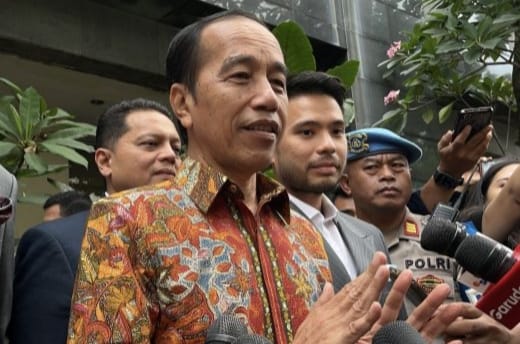 Jokowi Laporkan Roy Suryo Dkk ke Polda Metro Jaya
