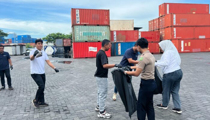Jumat Bersih, PIL Ciptakan Lingkungan Bersih Dan Sehat