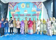 Ketua TP PKK Langkat Serahkan Beasiswa Anggota Teater Garis Lurus