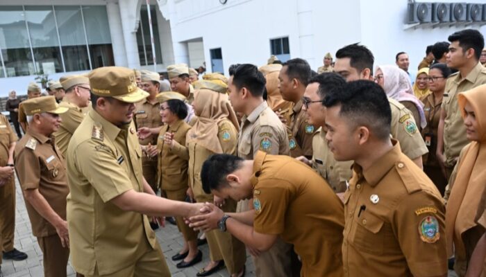 Masih Ada Pejabat Pemprovsu Tidak Masuk Kerja