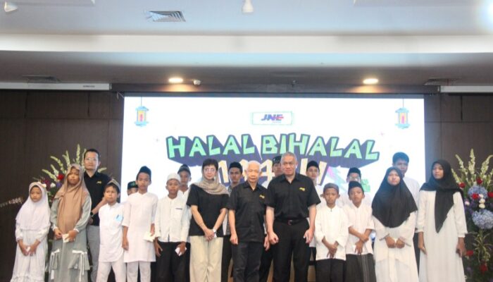 Perkuat Kebersamaan JNE Gelar Halal Bihalal 1446 H