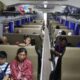 PARA penumpang tampak berada dalam kereta api. PT Kereta Api Indonesia (Persero) Divisi Regional I Sumatera Utara mencatat 22 hari masa angkutan Lebaran, yakni sejak tanggal 21 Maret s.d 11 April 2025, sebanyak 212.689 penumpang menggunakan kereta api di Sumatera Utara. Waspada/ist