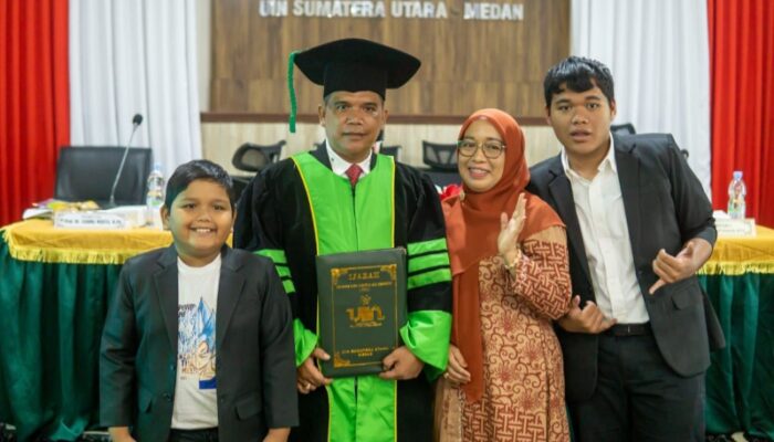 Wuri Tamtama Abdi Raih Gelar Doktor Yudisium Terpuji Di UINSU