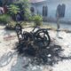 Sepeda motor pelaku begal hangus dibakar warga.(Waspada/ist)