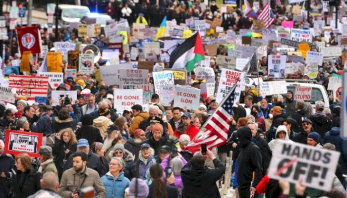 Presiden Trump Didemo Warganya Akibat Kebijakan Resiprokal