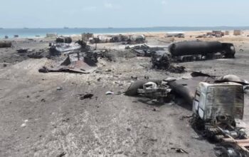 Serangan Udara AS Hanguskan Pelabuhan BBM Kelompok Houthi Di Yaman