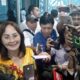 ANGGOTA DPRD Sumut Megawati Zebua, memberi keterangan kepada wartawan di gedung DPRD Sumut, Selasa (15/4). Waspada/Partono Budy