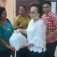 Peringatan Wafat Yesus Kristus dan Paskah di GPdI Elshadai diakhiri dengan pemberian paket sembako. Waspada/Ist