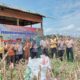 POLSEK Sukaramai bersama Camat Siempat Rube melakukan panen perdana Progam Ketahanan Pangan, Selasa (15/4) sekira pukul 09.00 s/d 10.30 wib di Desa Kuta Jungak Kecamatan Siempat Rube Kabupaten Pakpak Bharat. Waspada/Ist