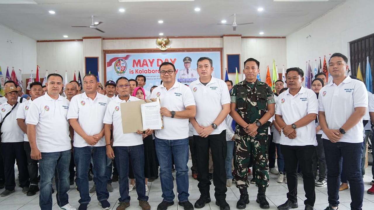 Peringatan Hari Buruh, Bupati Deliserdang Akan Permudah Perizinan Untuk Menarik Investor Peringatan Hari Buruh, Bupati Deliserdang Akan Permudah Perizinan Untuk Menarik Investor