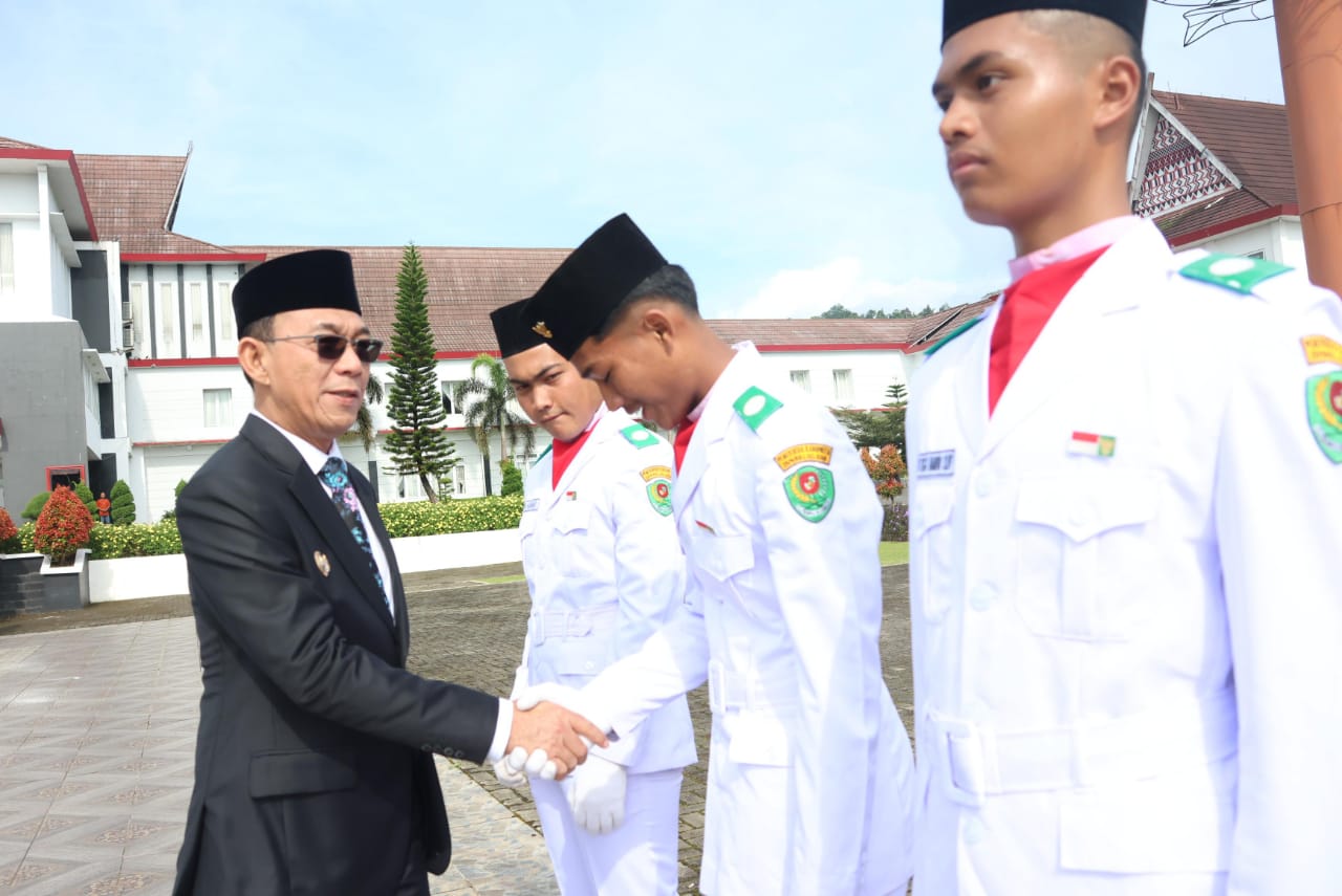 Pemkab Tapsel Peringati Hardiknas 2025